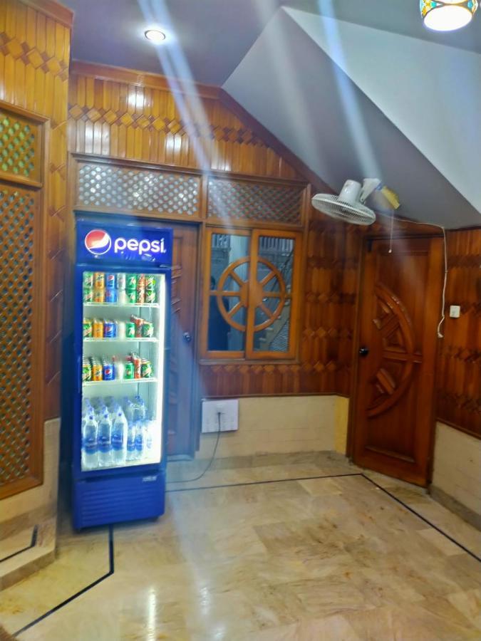 Karachi Motel Exterior foto